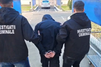 apel la 112 doi copii au fost agresati grav de parintii care au primit interdictie sa se apropie de ei tatal a fost retinut si propus pentru arestare 69c7b8c424230