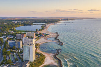 camera deputatilor a adoptat legea care defineste oficial resortul turistic ce inseamna si ce conditii trebuie sa indeplineasca 69a824702d34f