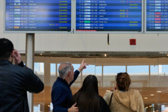 cel mai grav haos aerian de la pandemia de covid 19 mii de zboruri anulate sute de mii de pasageri blocati in aeroporturi 69a5b2e12b8aa