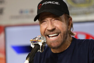 chuck norris a murit indragitul actor avea 86 de ani 69bd58cbcbc64