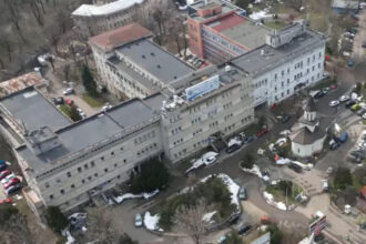 construit dupa un proiect al arhitectilor germani pe un teren donat de casa regala spitalul cf2 a ajuns o ruina 69c103a74bf91