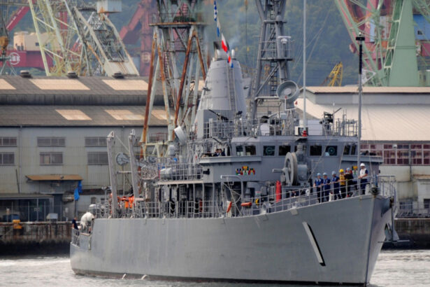 de ce renunta sua exact la navele de care ar avea nevoie ca sa redeschida stramtoarea ormuz escortarea petrolierelor va fi dificila 69bed8083a0eb