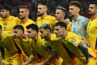 dupa ratarea calificarii la cupa mondiala romania joaca azi un amical cu slovacia cine va sta pe banca in locul lui mircea lucescu 69cc18997495d