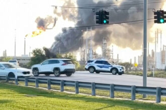 explozie de proportii la o rafinarie din texas 69c23c759de9a