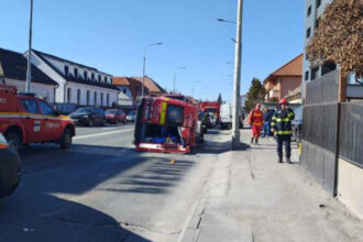 foto accident la sibiu intre o ambulanta smurd si un autoturism a fost activat planul rosu de interventie 69ac2afeb6065