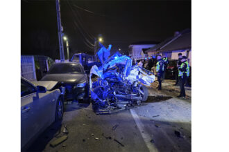 foto accident rutier la ovidiu sunt doua victime autoturismul in care se aflau s a facut praf 69be23c8894d8