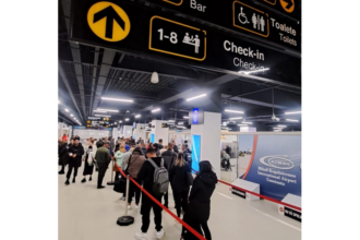 foto primul zbor dupa inaugurarea noului terminal al aeroportului international mihail kogalniceanu pe ruta londra luton constanta 69bee8a705a16