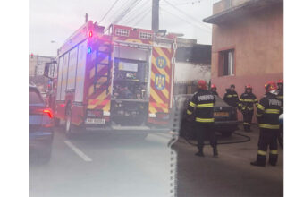 foto video arde o casa de pe bulevardul ic bratianu din constanta o femeie gasita inconstienta 69bc0d852b90b