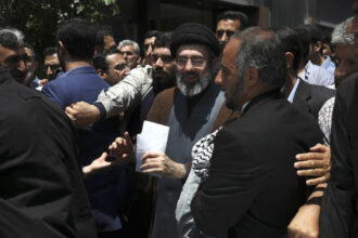 intrigi jocuri de putere si rivalitati in culisele ascensiunii lui mojtaba khamenei in fruntea iranului nu vreau sa accept 69b839848cd67