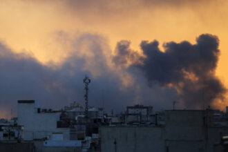 israelul afirma ca a lovit un centru secret de dezvoltare a armelor nucleare in iran 69a75c473f6bb