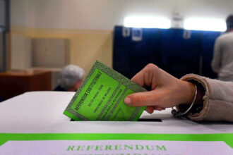 italienii chemati la urne timp de doua zile intr un referendum privind modificarea constitutiei decizia are legatura cu justitia 69bfa7597320d