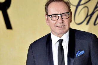 kevin spacey a ajuns la o intelegere cu trei barbati care il acuzau de agresiuni sexuale si evita astfel un nou proces 69be3033491cf