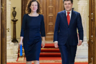 nicusor dan discutii cu roxana minzatu vicepresedinte al ce despre bugetul ue avem nevoie de finantare cel putin la nivelul actual 69caaaf10b250