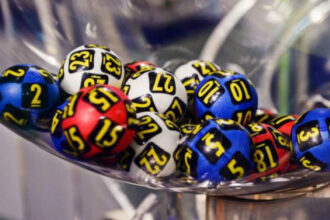 noi castigatori la loto premii la tragerile 5 din 40 si noroc plus de joi 69c65eb3c1ac2