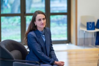 oana toiu romania invitata la discutiile privind initiativa nucleara a frantei 69a75adc8292a