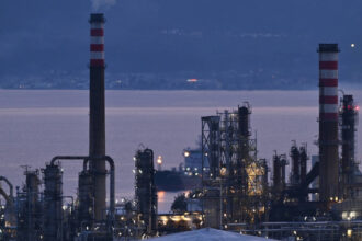 pretul petrolului a trecut de 90 de dolari pe baril cel mai ridicat nivel din ultimii doi ani ingrijorari in piata 69ab071eba809