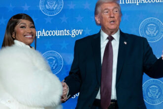 retelele sociale ale lui nicki minaj sustinute de 18 000 de boti sprijinul a coincis cu sustinerea ei pentru miscarea maga si trump 69a7c5bf30c16