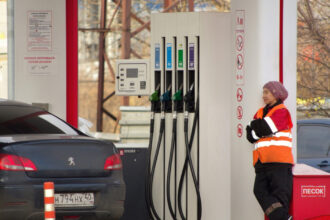 rusia vrea sa interzica exporturile de benzina de la 1 aprilie 69c6eb4537294