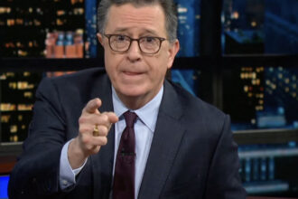 saga stapanul inelelor va avea un nou film scenariul va fi scris de vedeta tv americana stephen colbert fan al lui tolkien 69cade2f24bec