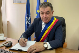 scandal in psd arges primarul social democrat din pitesti critica parlamentarii partidului doar se lauda ca aduc bani mi e sila 69c0fffc1f4d7
