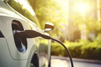scumpirea carburantilor creste vanzarile de masini electrice daca o incarc ma costa 100 de lei daca ii bag benzina ma costa 1 000 69c80a4e04b0c