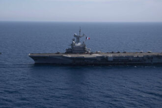 stravaleaks locatia in timp real a portavionului charles de gaulle a fost dezvaluita de un marinar care a iesit la alergat pe punte 69bd94936e650
