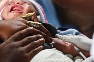 studiu neetic cu vaccinuri in africa finantat de sua nou nascuti inclusi in experiment poate fi prototip pentru alte cercetari 69b6d2df77d6b