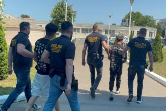 surse judiciare indivizii care au spart de doua ori magazinul emag au tabarat pe o femeie de 94 de ani tot in aceeasi zona declaratia inculpatilor 69c5d706a9932