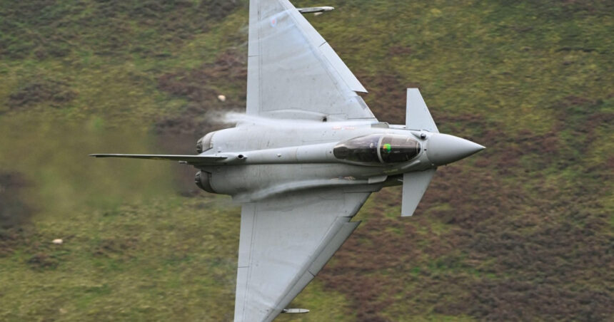 un avion britanic typhoon a doborat o drona iraniana care se indrepta spre qatar 69a4a45db006f