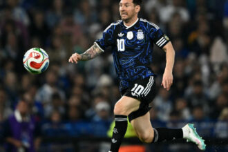video adevaratul meci s a jucat la vestiar fotbalistii din mauritania s au batut pe tricoul lui messi 69c9757b2f2ea