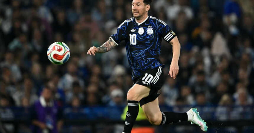 video adevaratul meci s a jucat la vestiar fotbalistii din mauritania s au batut pe tricoul lui messi 69c9757b2f2ea