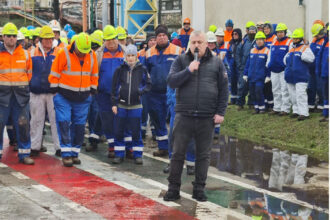 video angajatii damen mangalia protesteaza din nou la aceasta ora laurentiu gobeaja liderul de sindicat riscam falimentul 69c1293031934