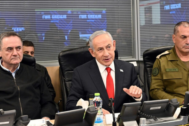 video benjamin netanyahu a aparut in public ca sa demonstreze ca nu a fost ucis 69ba6bf4a2cfd