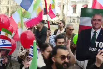 video iranienii din romania cer schimbarea regimului de la teheran 69a96bc00c366