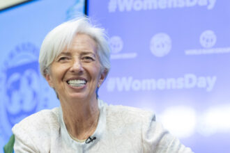 video lagarde anunta ca banca centrala europeana este pregatita sa gestioneze riscurile legate de razboi ratele dobanzilor neschimbate 69bccfa11d98e