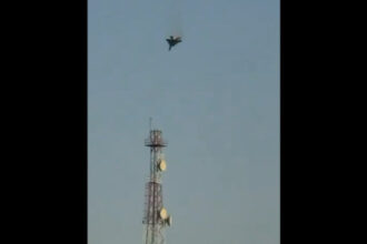 video momentul in care un avion de lupta f 15 al sua se prabuseste in kuwait pilotul s a catapultat 69a53b48e6c44