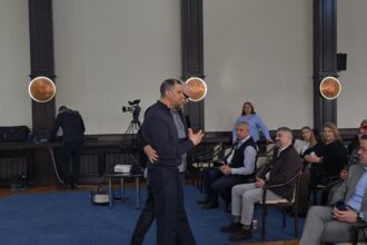 video scandal inainte de sedinta cjc provocat de un cetatean din valu lui traian 69ca245f3b66f