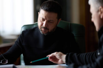 volodimir zelenski avem dovezi incontestabile ca rusia continua sa ofere informatii iranului 69c18c975bebb