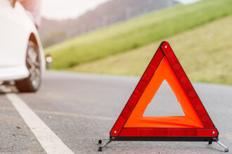 accident grav pe dn 17 in bistrita nasaud un sofer a murit dupa ce masina lui s a ciocnit cu un autobuz 69df2f6127de9