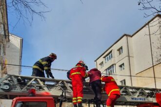 alerta in constanta incendiu intr un apartament de pe strada topolog 69da66e9cc4be