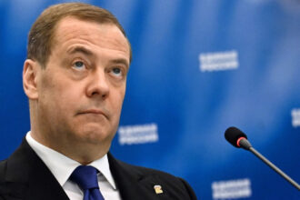 apocalipsa nucleara este cu adevarat posibila ameninta fostul presedinte rus dmitri medvedev 69f38267dda27