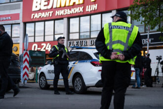 atacul sangeros intr un supermarket din kiev anchetat de autoritati ca act terorist sase morti si mai multi raniti 69e47fe449754
