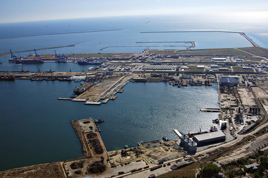 bolojan face anuntul care cutremura companiile de stat incepe reforma pe lista premierului se afla si portul constanta si oil terminal 69e151c289682
