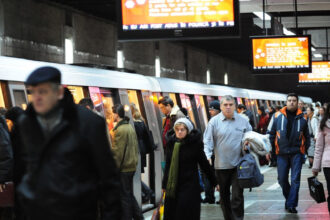 calatoria cu metroul se scumpeste de la 1 mai ministrul serban a semnat ordinul cu o zi inainte sa demisioneze 69e91611d7b7e