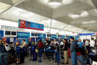 compania aeriana ryanair anunta ca va inchide ghiseele de check in cu 20 de minute mai devreme care este motivul 69e9310f54198