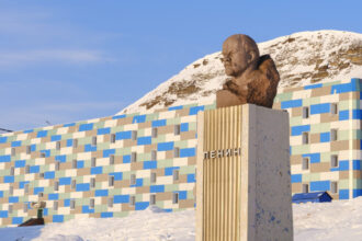 cum arata unul dintre avanposturile inghetate ale kremlinului svalbard poarta norvegiana a lui putin catre arctica 69dd51194cce6