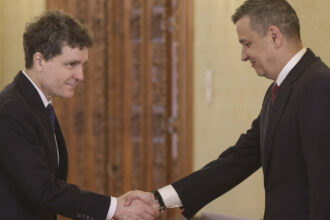 cum raspunde sorin grindeanu la intrebarea privind posibila suspendare a presedintelui nicusor dan 69f3be32acc27