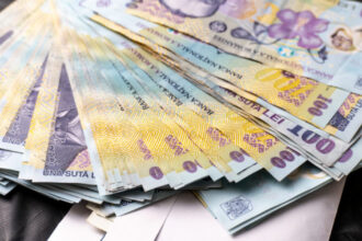 deficitul bugetar la trei luni aproape la jumatate fata de 2025 statul a incasat mai mult din tva si a atras mai multe fonduri ue 69f0dabed4700