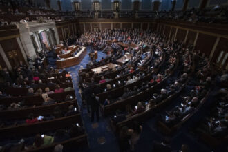 democratii din congresul sua incearca din nou sa limiteze prerogativele lui trump privind operatiunile militare 69f0f8060e5b7
