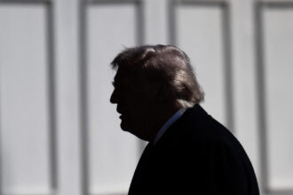 donald trump va convoca luni o sedinta de criza privind iranul negocierile privind stramtoarea ormuz sunt in impas 69ef559935d85